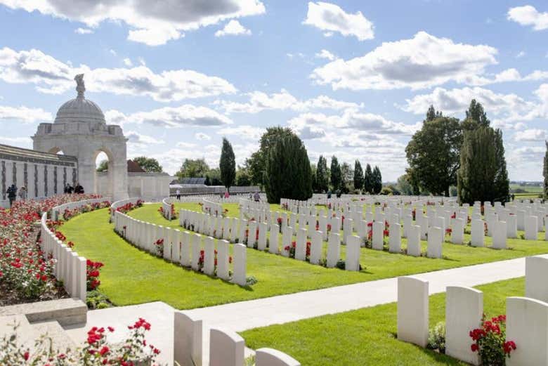 Tombs at the Tyne Cot Memorial